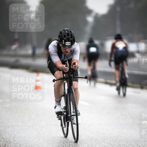 16.08.2026 - KN Förde Triathlon 2026 H.Heesch http://msf.ph/oto/9968121 16.08.2026 09:41:40 Radfahren 117, 118, 126, 129, 130, 171, 213, 229 meine-sportfotos.de