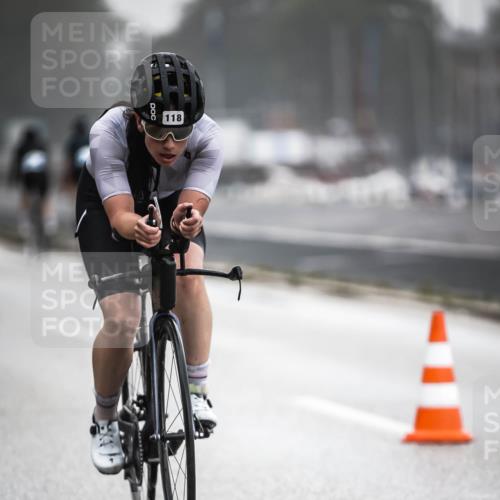 16.08.2026 - KN Förde Triathlon 2026 H.Heesch http://msf.ph/oto/9968128 16.08.2026 09:41:41 Radfahren 117, 118, 126, 129, 130, 171, 229 meine-sportfotos.de