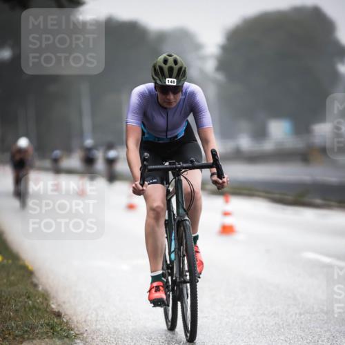 16.08.2026 - KN Förde Triathlon 2026 H.Heesch http://msf.ph/oto/9968431 16.08.2026 09:43:05 Radfahren 140, 214, 219, 223 meine-sportfotos.de