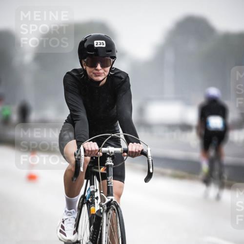 16.08.2026 - KN Förde Triathlon 2026 H.Heesch http://msf.ph/oto/9968521 16.08.2026 09:44:14 Radfahren 130, 131, 235, 245, 251, 805 meine-sportfotos.de