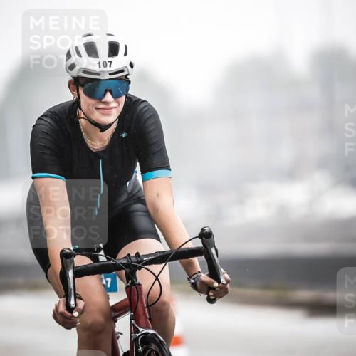 16.08.2026 - KN Förde Triathlon 2026 H.Heesch http://msf.ph/oto/9968597 16.08.2026 09:44:32 Radfahren 107, 205, 213, 254 meine-sportfotos.de
