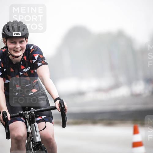 16.08.2026 - KN Förde Triathlon 2026 H.Heesch http://msf.ph/oto/9968625 16.08.2026 09:44:36 Radfahren 205, 213, 254 meine-sportfotos.de