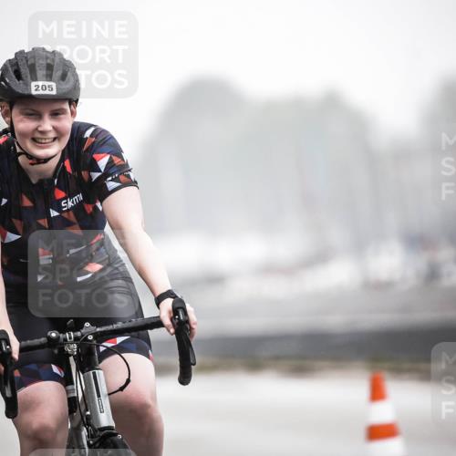 16.08.2026 - KN Förde Triathlon 2026 H.Heesch http://msf.ph/oto/9968626 16.08.2026 09:44:37 Radfahren 205, 213, 254 meine-sportfotos.de