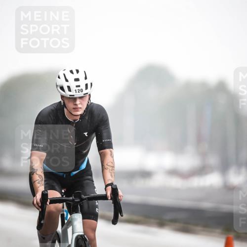 16.08.2026 - KN Förde Triathlon 2026 H.Heesch http://msf.ph/oto/9968741 16.08.2026 09:45:26 Radfahren 120, 155, 238, 243 meine-sportfotos.de