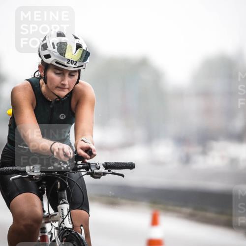 16.08.2026 - KN Förde Triathlon 2026 H.Heesch http://msf.ph/oto/9968982 16.08.2026 09:46:32 Radfahren 109, 150, 198, 202, 216, 255, 258 meine-sportfotos.de