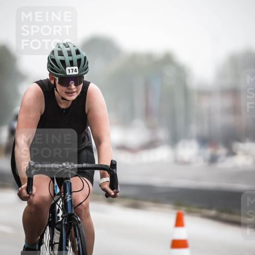 16.08.2026 - KN Förde Triathlon 2026 H.Heesch http://msf.ph/oto/9969644 16.08.2026 09:50:19 Radfahren 156, 174, 194, 239 meine-sportfotos.de