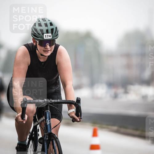16.08.2026 - KN Förde Triathlon 2026 H.Heesch http://msf.ph/oto/9969646 16.08.2026 09:50:19 Radfahren 156, 174, 194, 239 meine-sportfotos.de