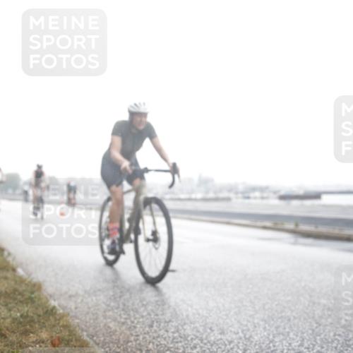 16.08.2026 - KN Förde Triathlon 2026 H.Heesch http://msf.ph/oto/9970092 16.08.2026 09:48:29 Radfahren 145, 153, 168, 195, 238, 243, 250, 252 meine-sportfotos.de