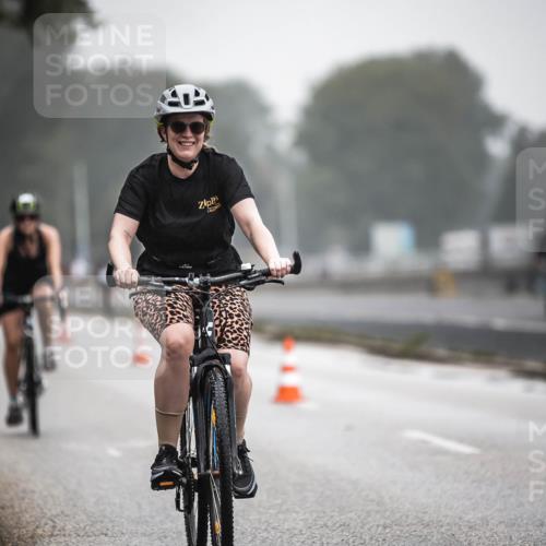 16.08.2026 - KN Förde Triathlon 2026 H.Heesch http://msf.ph/oto/9970610 16.08.2026 09:54:45 Radfahren 128, 132 meine-sportfotos.de