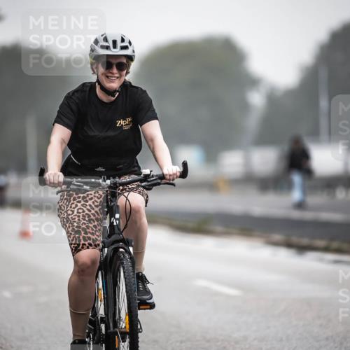 16.08.2026 - KN Förde Triathlon 2026 H.Heesch http://msf.ph/oto/9970617 16.08.2026 09:54:46 Radfahren 128, 132 meine-sportfotos.de