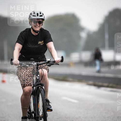16.08.2026 - KN Förde Triathlon 2026 H.Heesch http://msf.ph/oto/9970618 16.08.2026 09:54:46 Radfahren 128, 132 meine-sportfotos.de