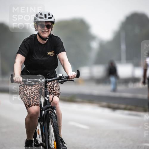 16.08.2026 - KN Förde Triathlon 2026 H.Heesch http://msf.ph/oto/9970620 16.08.2026 09:54:46 Radfahren 128, 132 meine-sportfotos.de