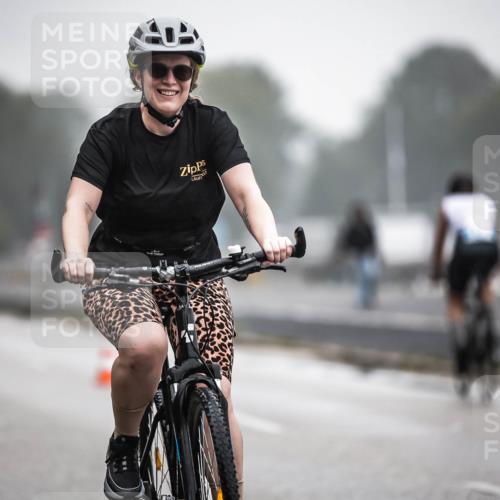 16.08.2026 - KN Förde Triathlon 2026 H.Heesch http://msf.ph/oto/9970623 16.08.2026 09:54:46 Radfahren 128, 132 meine-sportfotos.de