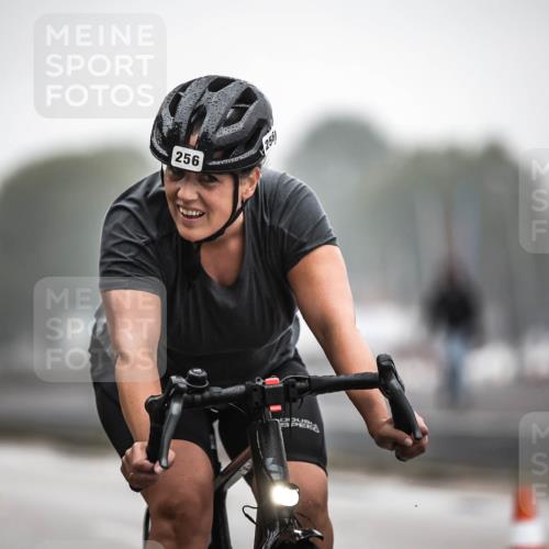 16.08.2026 - KN Förde Triathlon 2026 H.Heesch http://msf.ph/oto/9970702 16.08.2026 09:54:56 Radfahren 193, 199, 205, 247, 256 meine-sportfotos.de