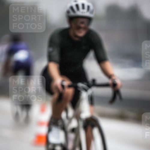 16.08.2026 - KN Förde Triathlon 2026 H.Heesch http://msf.ph/oto/9971008 16.08.2026 09:56:31 Radfahren 108, 137, 172 meine-sportfotos.de