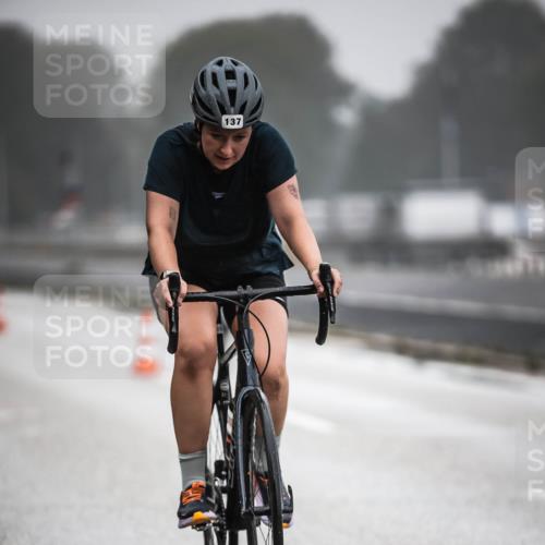 16.08.2026 - KN Förde Triathlon 2026 H.Heesch http://msf.ph/oto/9971012 16.08.2026 09:56:33 Radfahren 108, 137 meine-sportfotos.de