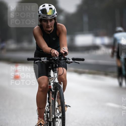 16.08.2026 - KN Förde Triathlon 2026 H.Heesch http://msf.ph/oto/9971297 16.08.2026 09:59:17 Radfahren 202 meine-sportfotos.de