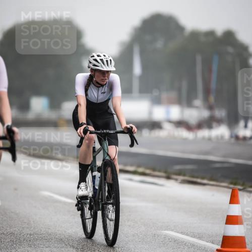 16.08.2026 - KN Förde Triathlon 2026 H.Heesch http://msf.ph/oto/9971420 16.08.2026 10:00:11 Radfahren 244 meine-sportfotos.de