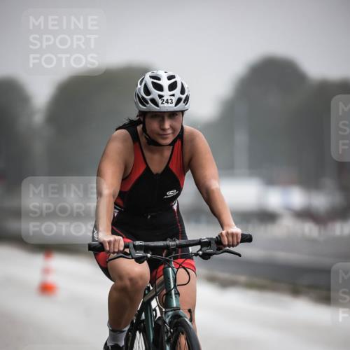 16.08.2026 - KN Förde Triathlon 2026 H.Heesch http://msf.ph/oto/9971618 16.08.2026 10:00:59 Radfahren 228, 238, 243 meine-sportfotos.de