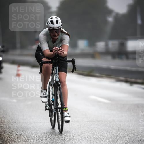 16.08.2026 - KN Förde Triathlon 2026 H.Heesch http://msf.ph/oto/9971655 16.08.2026 10:01:09 Radfahren 190, 212, 224 meine-sportfotos.de