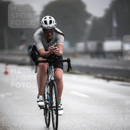 16.08.2026 - KN Förde Triathlon 2026 H.Heesch http://msf.ph/oto/9971659 16.08.2026 10:01:09 Radfahren 190, 212, 224 meine-sportfotos.de