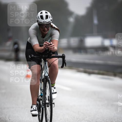 16.08.2026 - KN Förde Triathlon 2026 H.Heesch http://msf.ph/oto/9971662 16.08.2026 10:01:09 Radfahren 190, 212, 224 meine-sportfotos.de