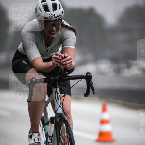 16.08.2026 - KN Förde Triathlon 2026 H.Heesch http://msf.ph/oto/9971674 16.08.2026 10:01:10 Radfahren 190, 212, 224 meine-sportfotos.de