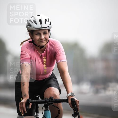 16.08.2026 - KN Förde Triathlon 2026 H.Heesch http://msf.ph/oto/9971982 16.08.2026 10:03:20 Radfahren 241, 244 meine-sportfotos.de
