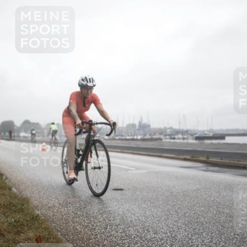 16.08.2026 - KN Förde Triathlon 2026 H.Heesch http://msf.ph/oto/9972226 16.08.2026 09:56:17 Radfahren 195, 254, 260, 805 meine-sportfotos.de