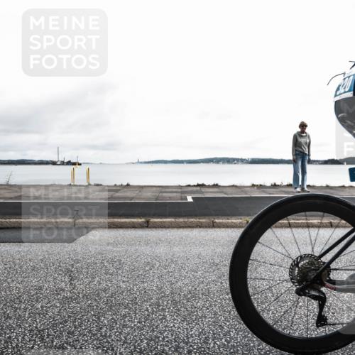 16.08.2026 - KN Förde Triathlon 2026 H.Heesch http://msf.ph/oto/9972708 16.08.2026 11:04:06 Radfahren 320, 363 meine-sportfotos.de