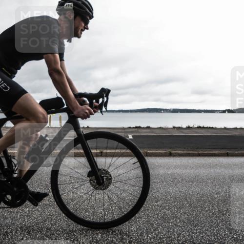 16.08.2026 - KN Förde Triathlon 2026 H.Heesch http://msf.ph/oto/9972789 16.08.2026 11:09:46 Radfahren 306, 364, 371, 388 meine-sportfotos.de
