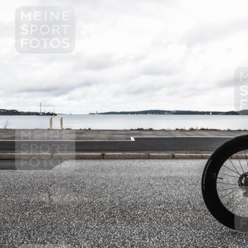16.08.2026 - KN Förde Triathlon 2026 H.Heesch http://msf.ph/oto/9973057 16.08.2026 11:22:11 Radfahren 321, 329 meine-sportfotos.de