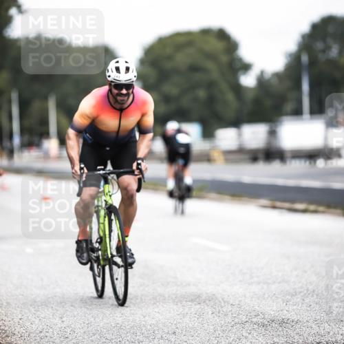 16.08.2026 - KN Förde Triathlon 2026 H.Heesch http://msf.ph/oto/9973290 16.08.2026 11:27:06 Radfahren 311, 334, 345, 371, 382, 435 meine-sportfotos.de