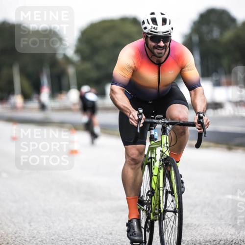 16.08.2026 - KN Förde Triathlon 2026 H.Heesch http://msf.ph/oto/9973300 16.08.2026 11:27:07 Radfahren 311, 334, 345, 371, 382, 435 meine-sportfotos.de
