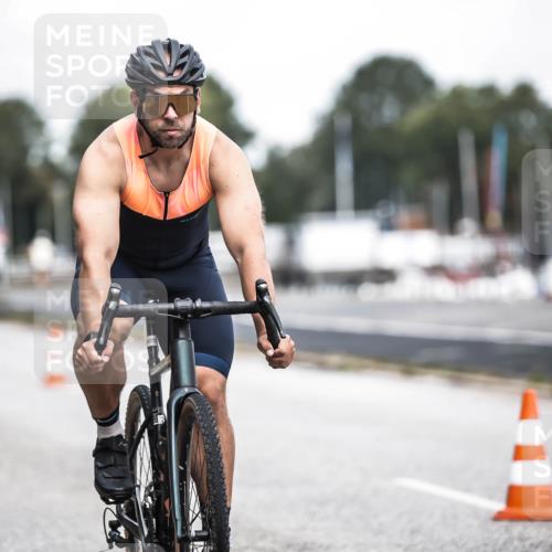 16.08.2026 - KN Förde Triathlon 2026 H.Heesch http://msf.ph/oto/9973307 16.08.2026 11:27:09 Radfahren 311, 334, 345, 371, 382, 435 meine-sportfotos.de