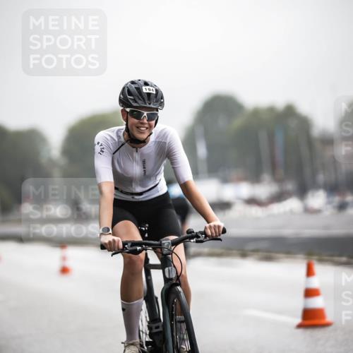 16.08.2026 - KN Förde Triathlon 2026 H.Heesch http://msf.ph/oto/9973328 16.08.2026 10:04:15 Radfahren 227, 228 meine-sportfotos.de