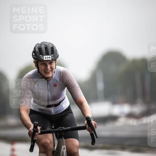 16.08.2026 - KN Förde Triathlon 2026 H.Heesch http://msf.ph/oto/9973349 16.08.2026 10:04:20 Radfahren  meine-sportfotos.de