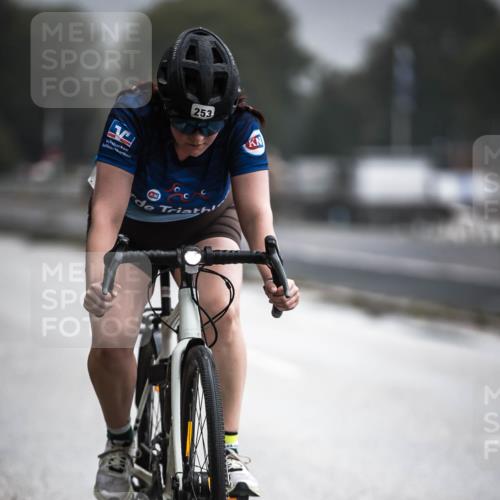 16.08.2026 - KN Förde Triathlon 2026 H.Heesch http://msf.ph/oto/9973432 16.08.2026 10:05:50 Radfahren 234, 247, 253 meine-sportfotos.de