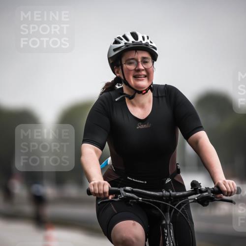 16.08.2026 - KN Förde Triathlon 2026 H.Heesch http://msf.ph/oto/9973654 16.08.2026 10:07:59 Radfahren 264, 268 meine-sportfotos.de
