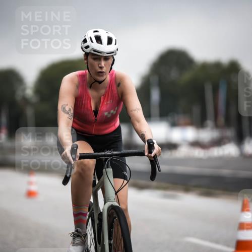 16.08.2026 - KN Förde Triathlon 2026 H.Heesch http://msf.ph/oto/9973710 16.08.2026 10:11:20 Radfahren  meine-sportfotos.de