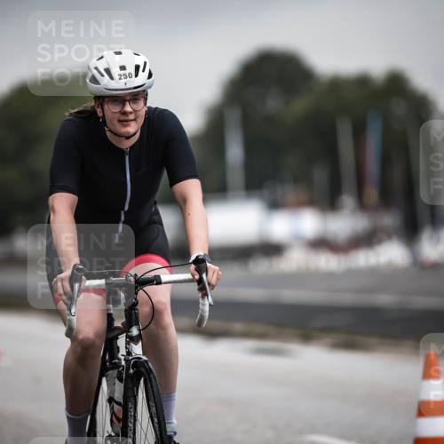 16.08.2026 - KN Förde Triathlon 2026 H.Heesch http://msf.ph/oto/9973750 16.08.2026 10:11:37 Radfahren  meine-sportfotos.de
