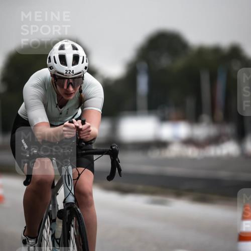 16.08.2026 - KN Förde Triathlon 2026 H.Heesch http://msf.ph/oto/9973853 16.08.2026 10:13:30 Radfahren 244 meine-sportfotos.de