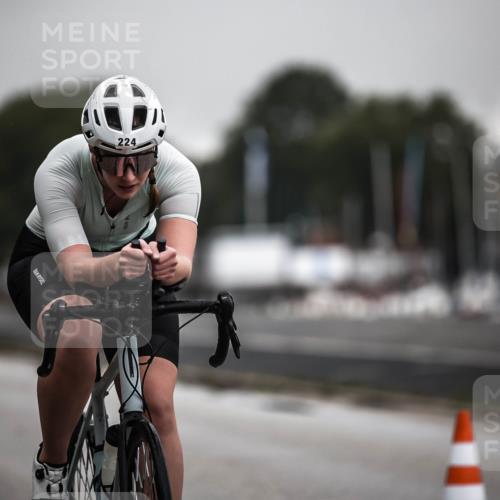 16.08.2026 - KN Förde Triathlon 2026 H.Heesch http://msf.ph/oto/9973854 16.08.2026 10:13:30 Radfahren 244 meine-sportfotos.de