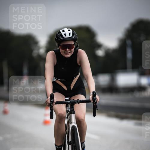 16.08.2026 - KN Förde Triathlon 2026 H.Heesch http://msf.ph/oto/9973873 16.08.2026 10:13:43 Radfahren  meine-sportfotos.de