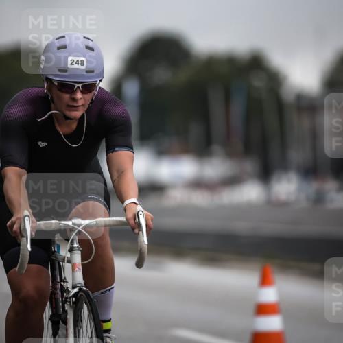 16.08.2026 - KN Förde Triathlon 2026 H.Heesch http://msf.ph/oto/9973933 16.08.2026 10:14:15 Radfahren  meine-sportfotos.de