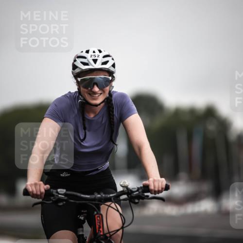 16.08.2026 - KN Förde Triathlon 2026 H.Heesch http://msf.ph/oto/9973968 16.08.2026 10:14:43 Radfahren  meine-sportfotos.de
