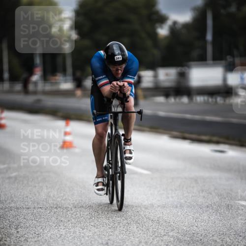 16.08.2026 - KN Förde Triathlon 2026 H.Heesch http://msf.ph/oto/9974306 16.08.2026 10:59:44 Radfahren 307, 318 meine-sportfotos.de