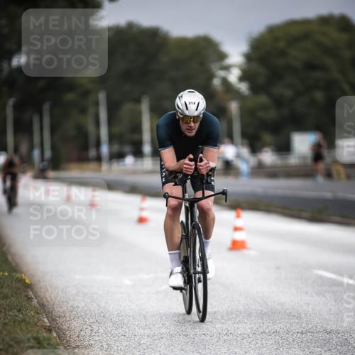 16.08.2026 - KN Förde Triathlon 2026 H.Heesch http://msf.ph/oto/9974490 16.08.2026 11:02:16 Radfahren 314, 327, 441 meine-sportfotos.de