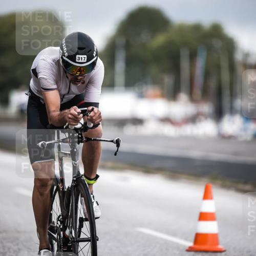 16.08.2026 - KN Förde Triathlon 2026 H.Heesch http://msf.ph/oto/9974556 16.08.2026 11:02:40 Radfahren 317, 324, 336 meine-sportfotos.de