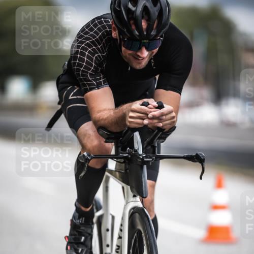 16.08.2026 - KN Förde Triathlon 2026 H.Heesch http://msf.ph/oto/9974608 16.08.2026 11:03:27 Radfahren 323 meine-sportfotos.de